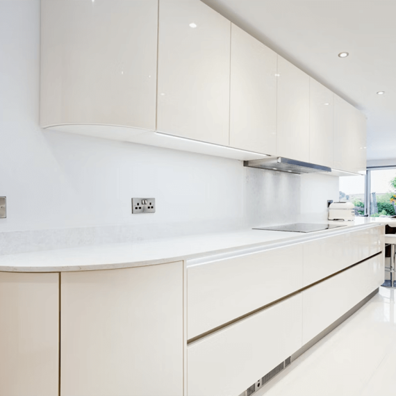 Silestone Lusso kitchen countertop sample, elegant white quartz with subtle veining for a luxurious kitchen design